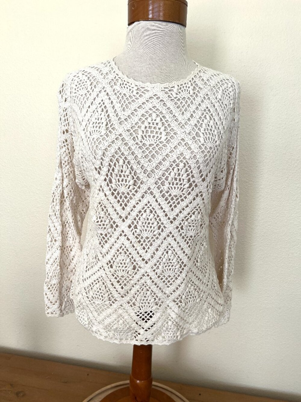 MJ - Ivory Crochet Lace Long Sleeve Blouse – Boho Romantic Style - Size M/L